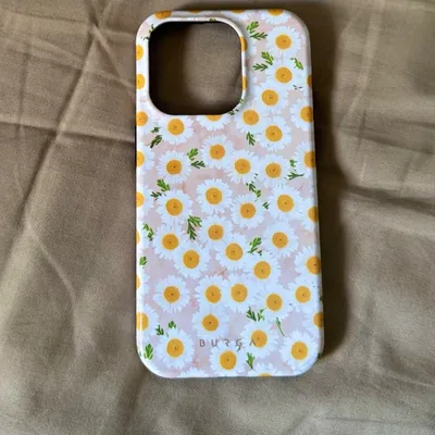 Coque fleurie Burga IPhone 15 pro 